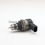 0281002826 Flow control valve, fits in the high pressure rail, fits Sprinter and Jeep 3.0 2007 - 2009
