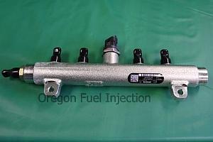 Bosch fuel rail, with rail pressure sensor for Duramax 2004.5 - 2005 LLY 6.6